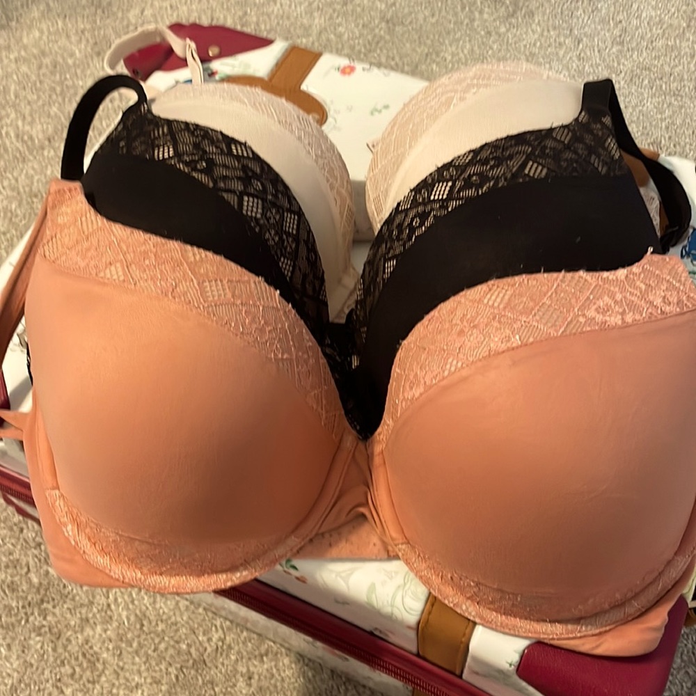 Body by Victoria Victorias Secret multi way bras